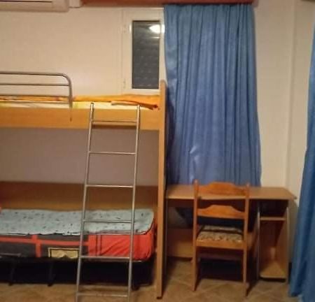 Melana Apartment Tirós Екстериор снимка